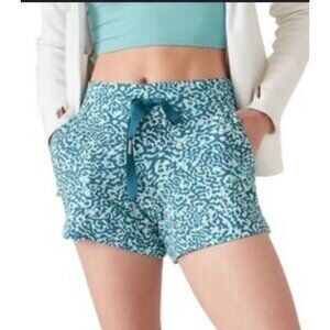 Athleta Balance 4” Shortie Clouded Leopard Blue Size Small NWT